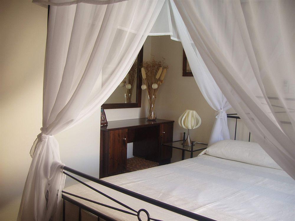 Niovi House Apartment Тохни Екстериор снимка
