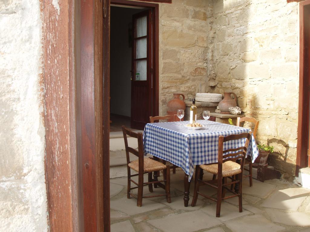 Niovi House Apartment Тохни Екстериор снимка